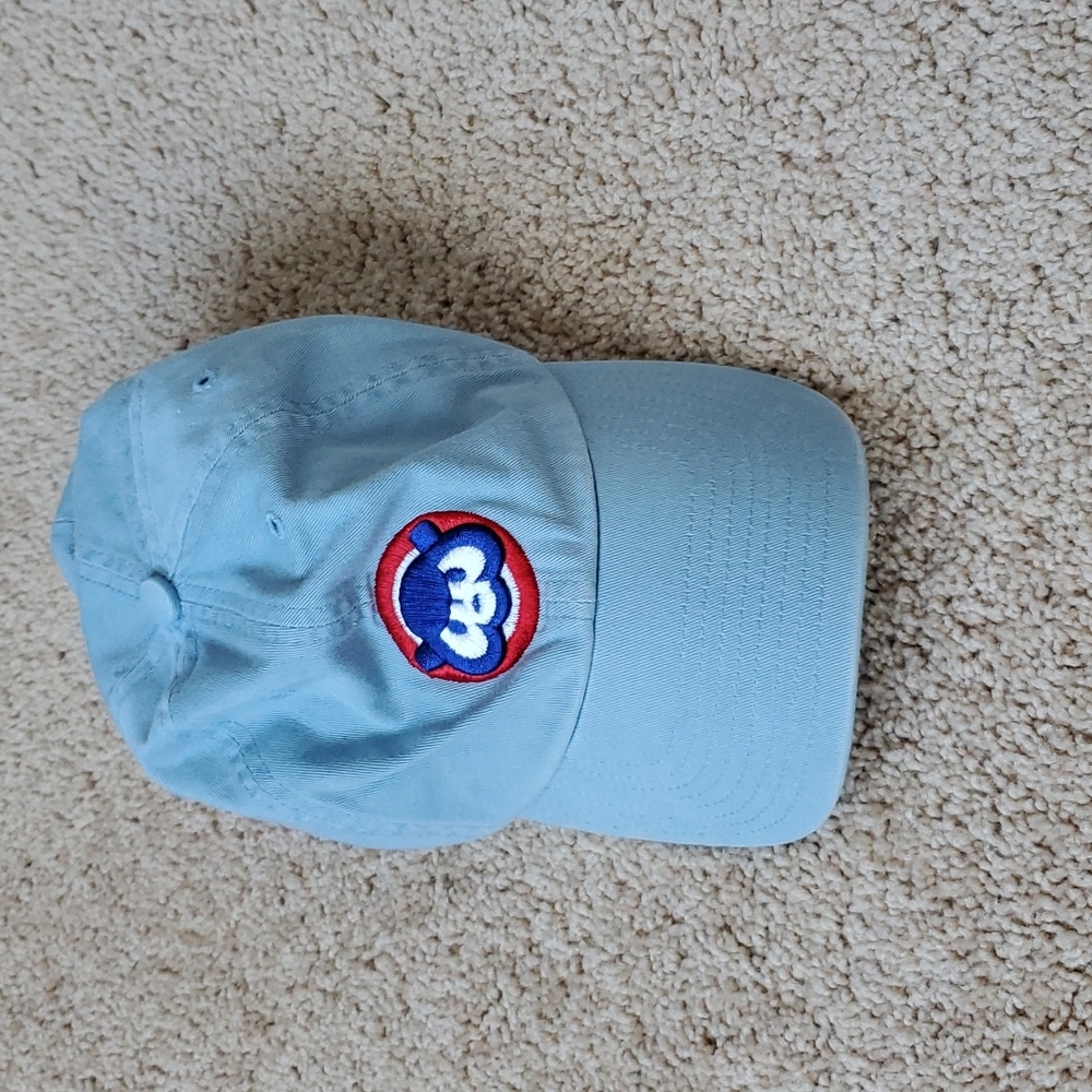 Fitted cubs hat medium